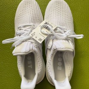 Women’s Adidas UltraBoost size 8.5